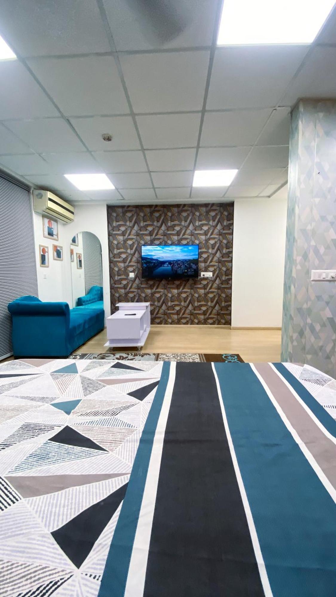 Blue Velvet Dlf My Pad Gomtinagar *